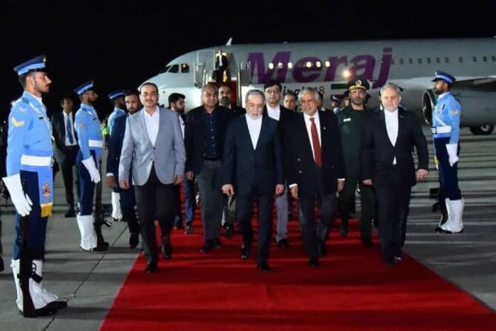 Menlu Iran Tiba di Pakistan Temui AS