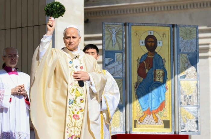 Paus Leo XIV Serukan Perdamaian Dunia dalam Misa Paskah Perdananya di Vatikan