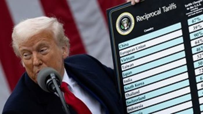 Trump Hapus Tarif Impor Kopi, Pisang, Daging