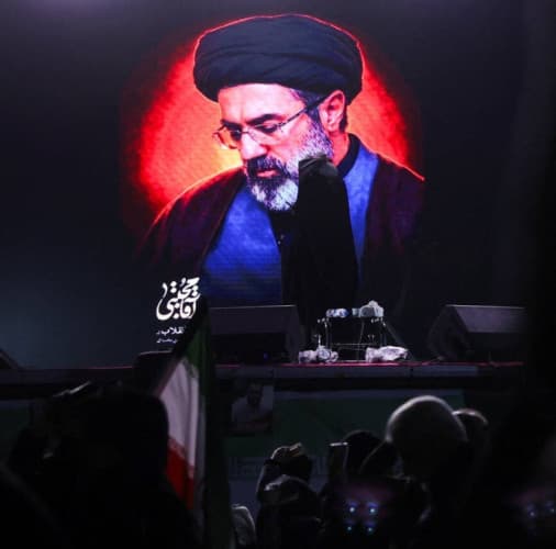 Iran Luncurkan Rudal Baru Saat Putra Khamenei Pegang Kendali